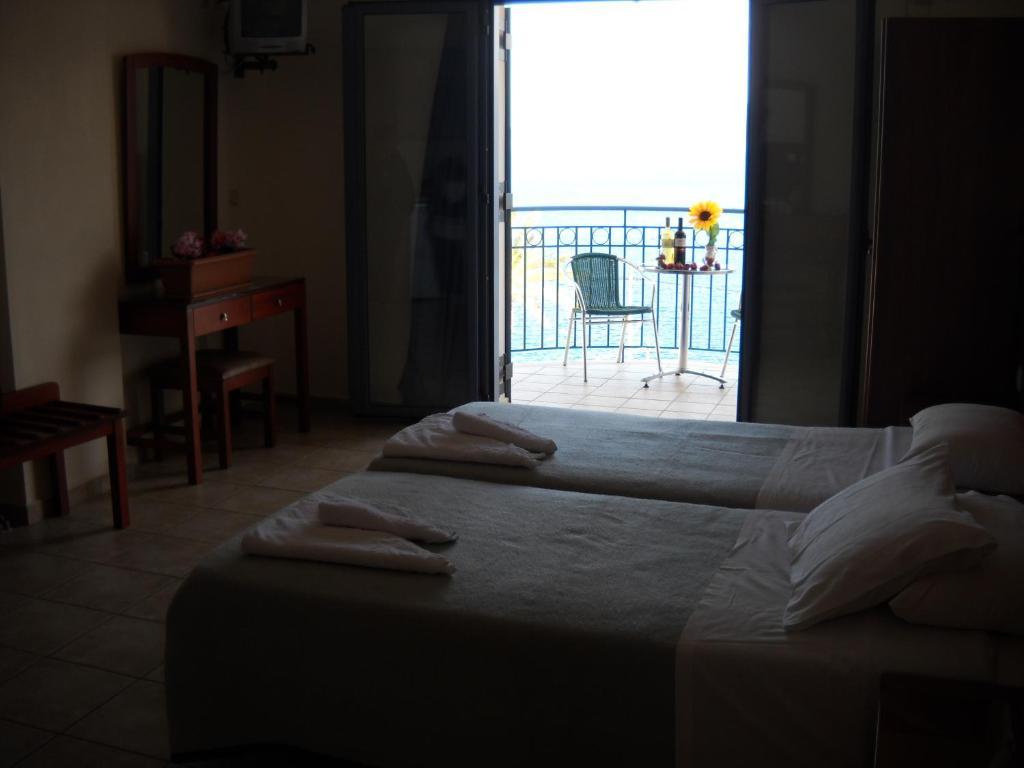 Olive Bay Hotel Agia Efimia Værelse billede