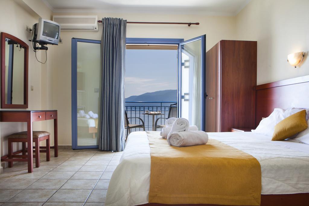 Olive Bay Hotel Agia Efimia Værelse billede